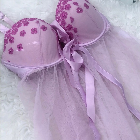 Victoria’s Secret Floral Baby Doll Slip - Picture 2 of 3